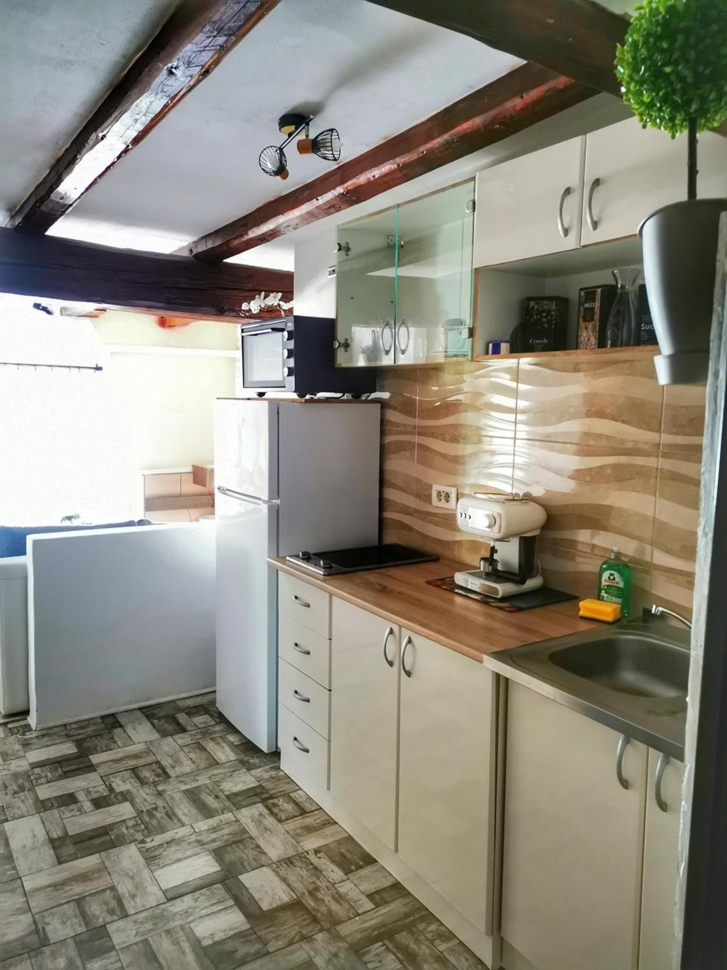 Attica Apartment พูลา ภายนอก รูปภาพ