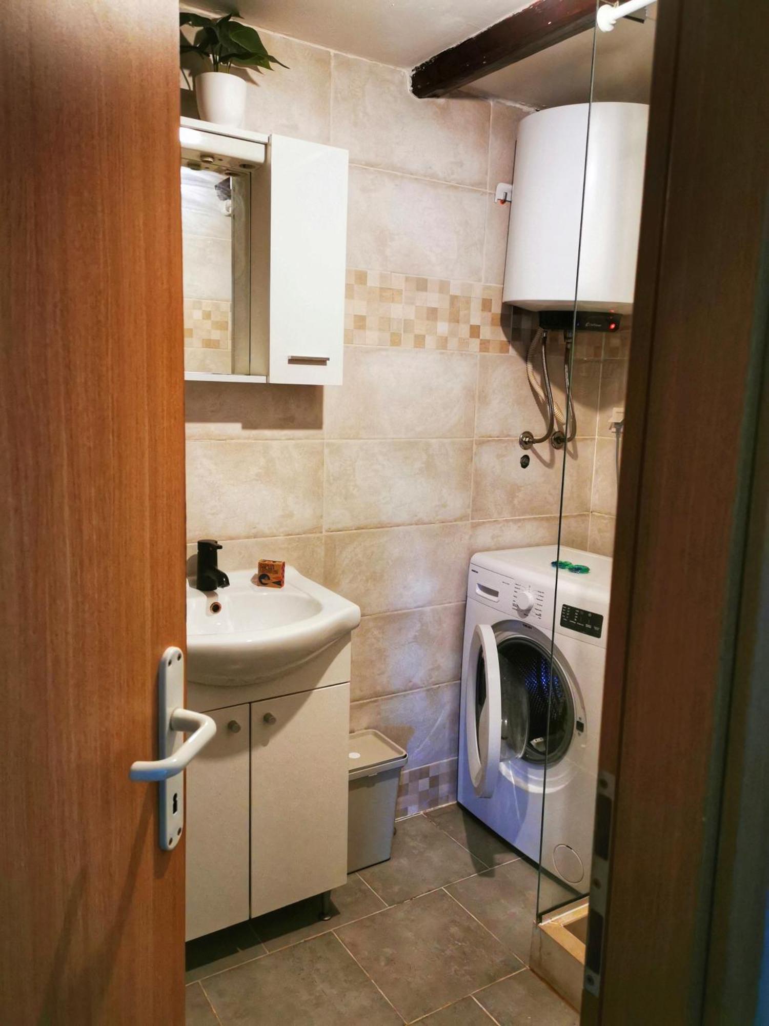 Attica Apartment พูลา ภายนอก รูปภาพ